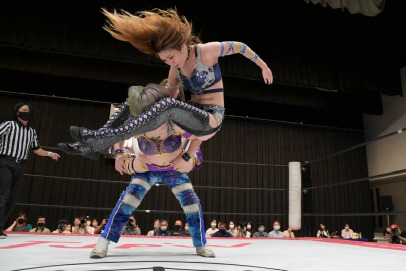 東京女子プロレス 東洋大出身の 東洋盟友 が新合体技 エンリョウ で勝利 翌日のプリンセスタッグ奪取へ弾み スポーツナビ