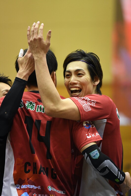 越川優選手エッセイ 元プロバレーボール選手 / 元プロビーチバレーボール選手 越川