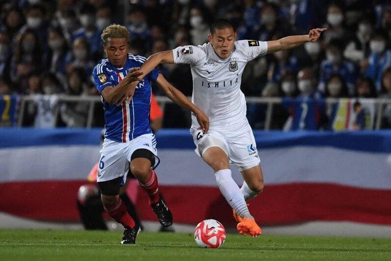 サッカー ユニフォーム おしゃれ