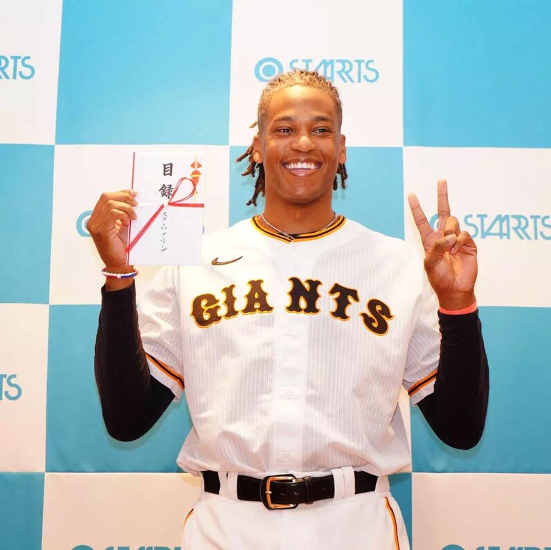 看板弾のウォーカー選手に「ビックボードホームラン賞」 - スポーツナビ