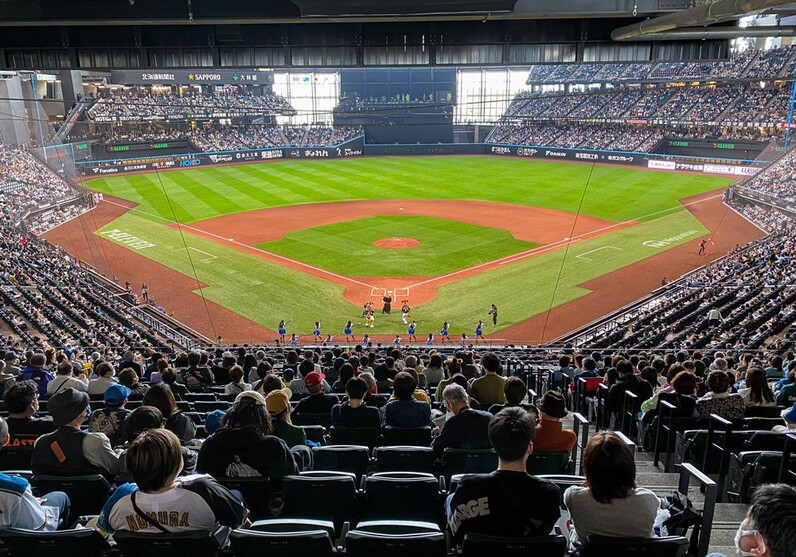 北海道日本ハムファイターズ新球場・エスコンフィールドHOKKAIDOのバリアフリーに迫る！ 車いすユーザーがレポート - スポーツナビ