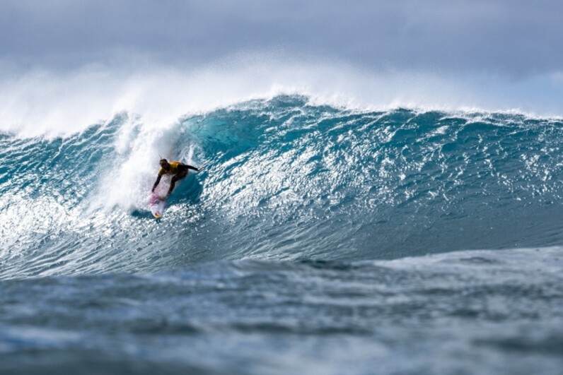 ハワイの伝統あるサーフィンイベント『Vans Triple Crown of Surfing