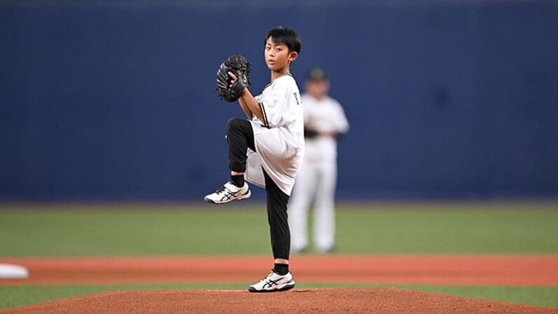 山本由伸圧巻の投球の裏に、小学生ファンの声援あり!?「パ・リーグ