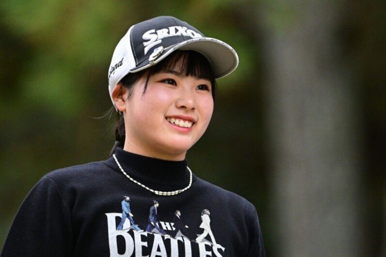 尾関彩美悠プロ 直筆サイン入り スリクソンキャップ Yahoo!オークション -「尾関彩美悠」の落札相場・落札価格