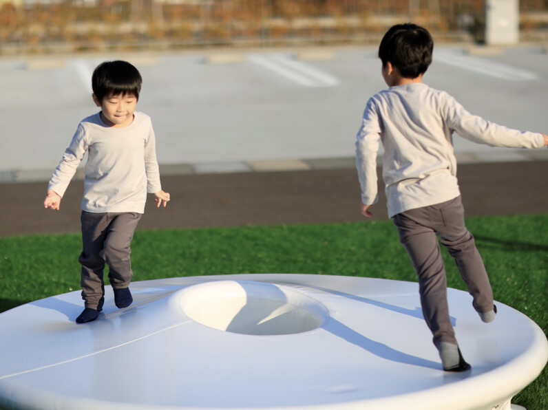 公園の遊具が生まれ変わる！ 障がいの有無を問わずみんなが一緒に