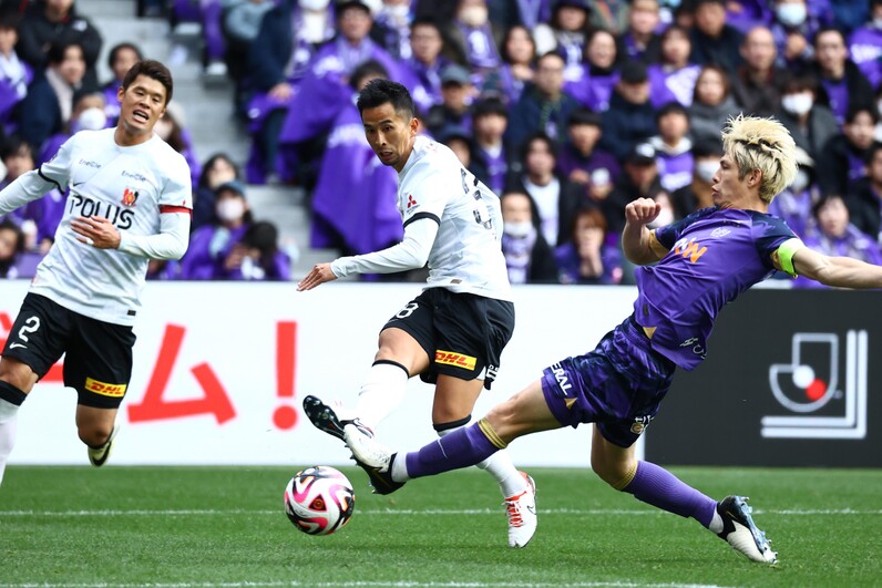 浦和レッズ　BIGアクスタ　前田直輝 浦和レッズ 2024 Season ベストショットラッフルくじ | RAFFLE