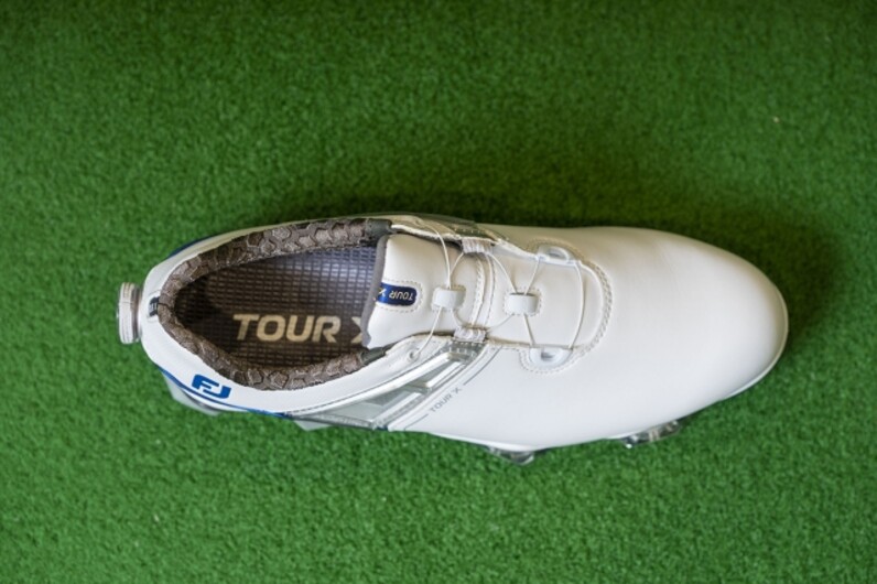 フットジョイ「ツアーX ボア シューズ」を試し履き シューズを