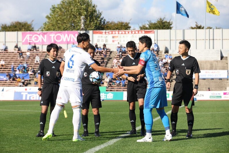 FC東京☆太田宏介選手Jリーグ戦200試合出場記念フォトフレーム Amazon.co.jp: FC東京太田宏介選手Jリーグ戦200試合出場記念