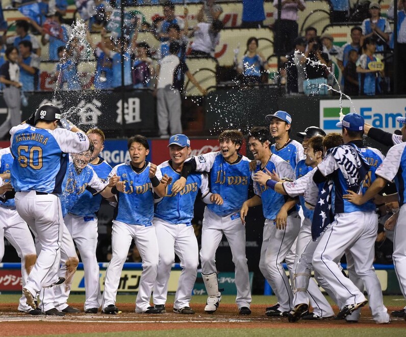 未開封 ストライプ柄 ユニフォーム Lサイズ 球団担当者が語る限定ユニフォーム制作の裏側 西武初の