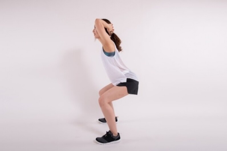 筋トレの王道「スクワット」。正しくマスターして痩せ体質を目指そう 筋トレの王道「スクワット」。正しくマスターして痩せ体質を目指そう