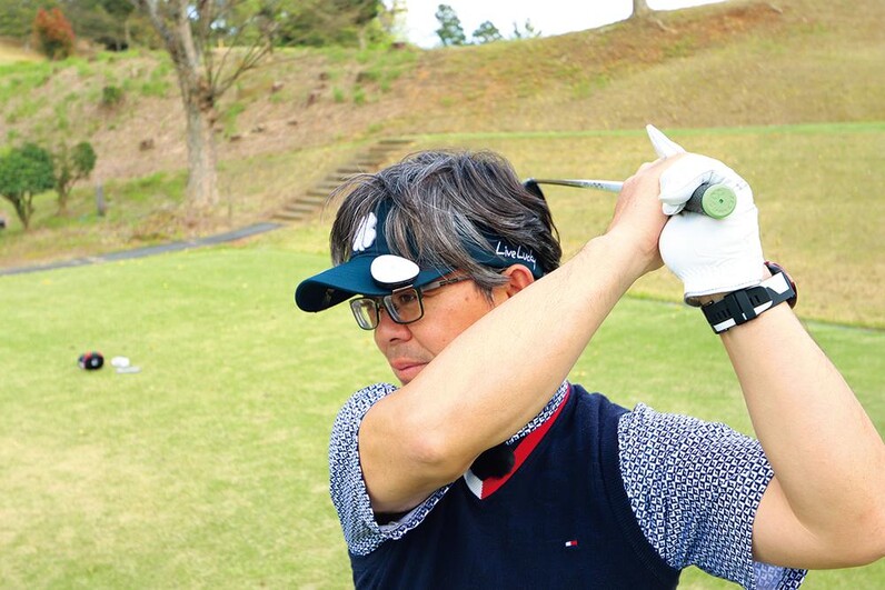 シンプル＆スマートなのに高機能！「声」で教えるGPS距離計