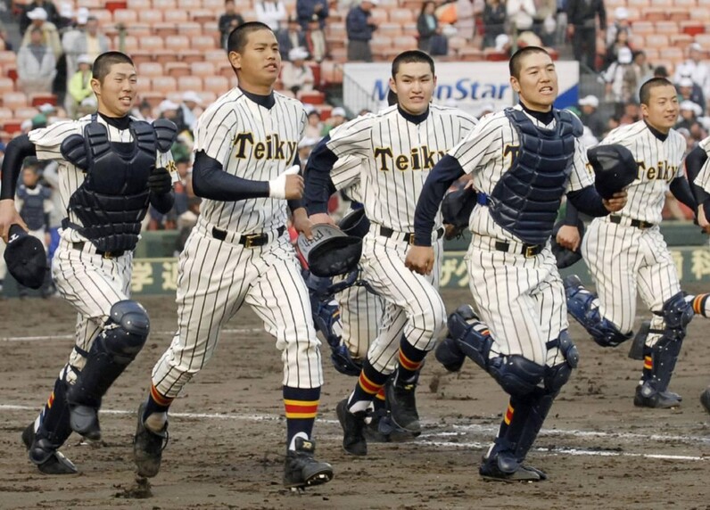 前田三夫元監督が明かす、帝京ユニフォームの誕生秘話 デザイン