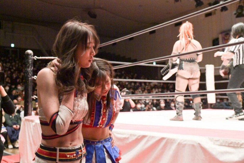 東京女子プロレス】“令和のAA砲”赤井沙希&荒井優希が怪物コンビに敗れ