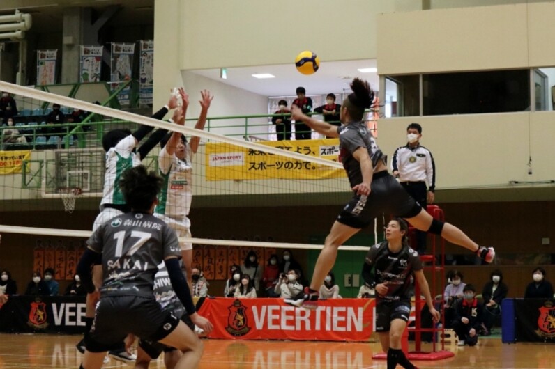 バレー 速報 全勝のヴォレアス 富士通についに黒星 激闘の三重大会が終了 監督コメント スポーツナビ