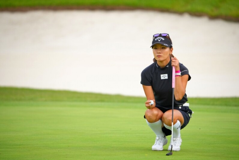 藤田光里 今季初の68で首位浮上 - スポーツナビ
