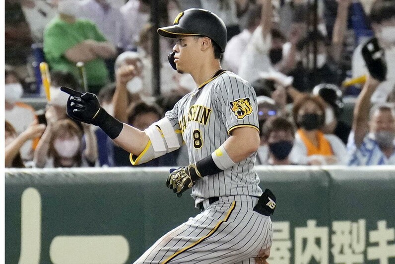 阪神 佐藤輝明を週間mvpに選出 パ野手はロッテの若きスラッガーが受賞 スポーツナビ