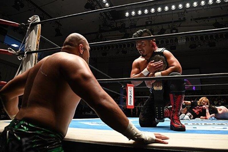 新日本プロレス 椅子 お知らせ】2025.1.4-1.5東京ドーム大会の ”ロイヤルシート”をご