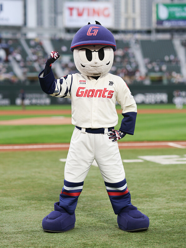 希少韓国プロ野球球団マスコット 31でアイスを買うと、韓国プロ野球のマスコットが1000ウォンで