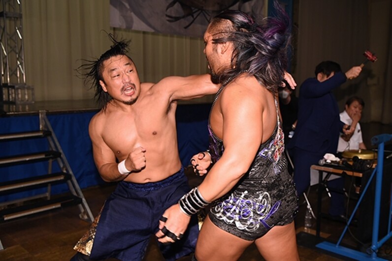 新日本プロレス】EVILがダークネス殺法で後藤を粉砕！【7.1大会