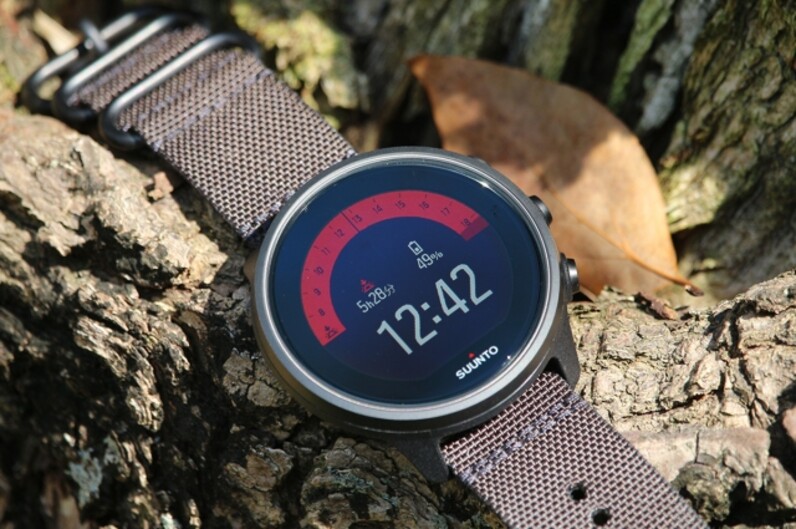 スント 9 バロ チタニウムSUUNTO 9 Baro Titanium - 時計