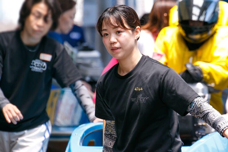 【競艇】【ボートレース】【實森美佑】【實森美祐】サイン入りTシャツ新品激レア1点 ボートレース女子レーサー 實森 美祐 選手の 実使用Tシャツ