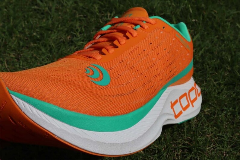 ランニングシューズレビュー】Topo Athletic® 「SPECTER