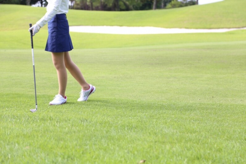 初心者ゴルフ女子必見 これさえ読めば大丈夫ゴルフの服装マナー スポーツナビdo