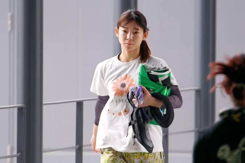 ボートレース児島　当選・非売品　守屋美穂選手の似顔絵イラスト入りパーカー 半額】 ボートレース児島 当選・非売品 守屋美穂選手の似顔絵