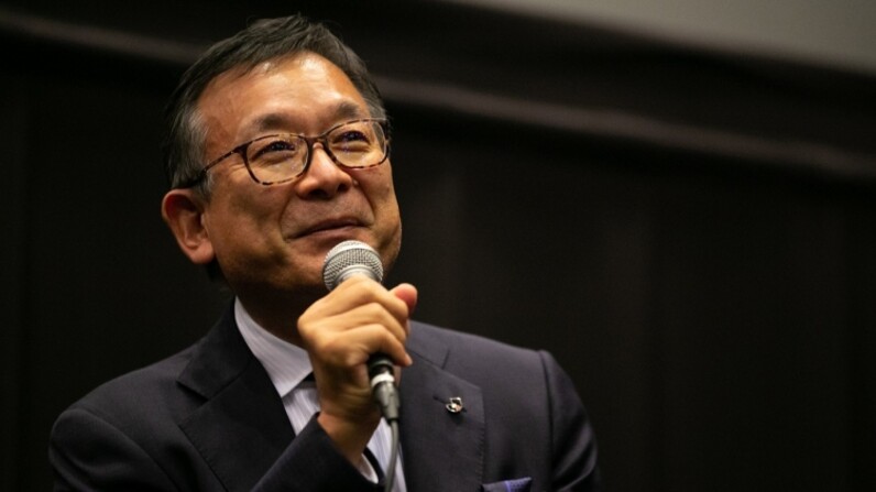 中村憲剛 村井満チェアマン対談 困難の百貨店 を乗り越えた先に 憲剛と語る川崎フロンターレ 01 スポーツナビ