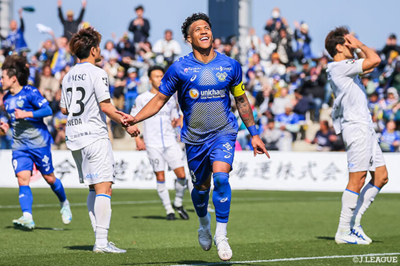 マルクス・ヴィニシウス FC今治 復刻カード - メルカリ