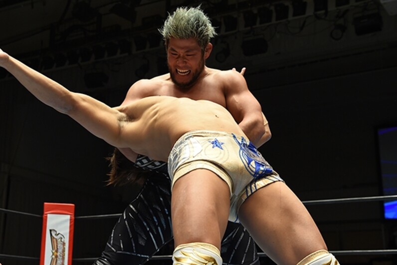 飯伏幸太  まとめ売り  新日本プロレス 新日本プロレス】王者・飯伏幸太選手に挑戦するSANADA選手に直撃