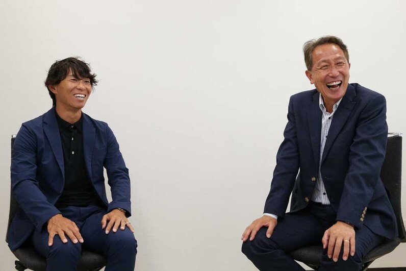 佐藤寿人×柱谷哲二 J-OB新旧会長対談 日本サッカー界への恩返し 佐藤寿人×柱谷哲二 J-OB新旧会長対談 日本サッカー界への恩返し