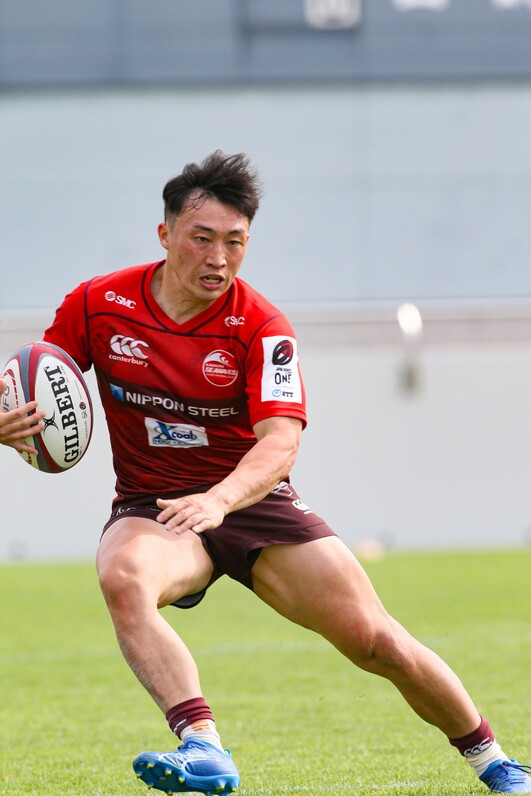 ラグビーボール型灰皿　大阪外国語大学ラグビー部50周年記念　1972年 ラグビーボール型灰皿 大阪外国語大学ラグビー部50周年記念 1972年
