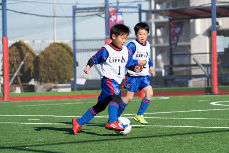Fc東京の 夏休み小学生向けサッカークリニック に参加して 熱い夏休み にしよう スポーツナビ