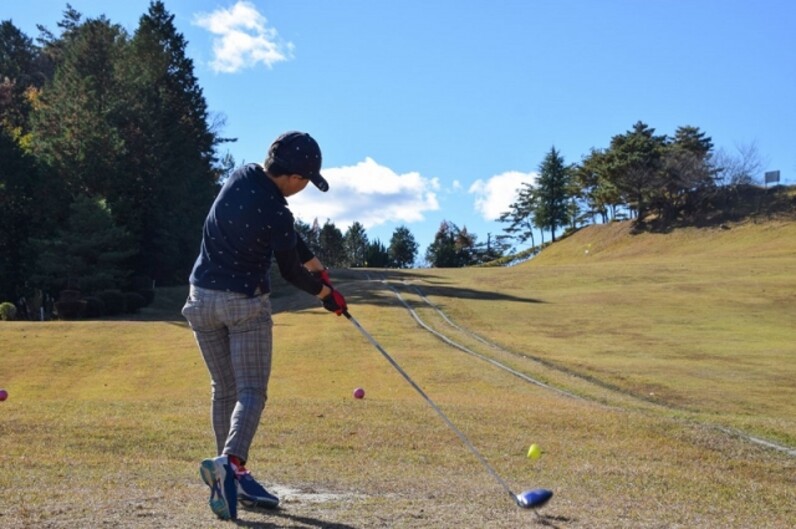 シャロースイングとは メリット デメリットを簡単に説明します スポーツナビdo