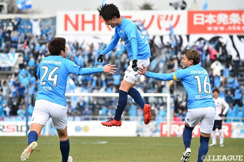 ｊ１復帰を目指す横浜fcが大宮に劇的勝利 昇格組の岩手は初陣を白星で飾る サマリー 明治安田ｊ２ 第1節 スポーツナビ