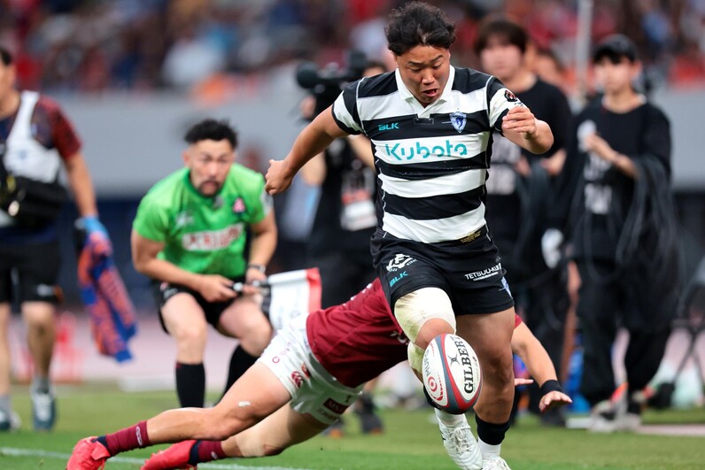 ラグビーボール型灰皿　大阪外国語大学ラグビー部50周年記念　1972年 ラグビーボール型灰皿 大阪外国語大学ラグビー部50周年記念 1972年