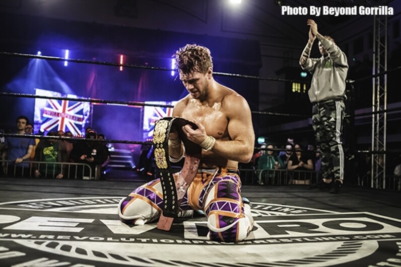 新日本プロレス　ウィルオスプレイ ウィル・オスプレイがAEWマットに初参戦！FTRのハーウッドを撃破