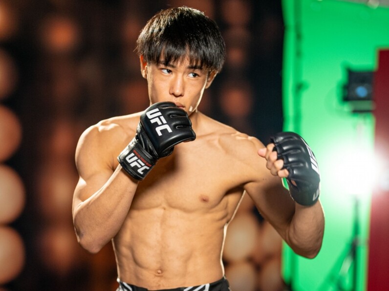 UFC】オクタゴンデビューを果たす平良達郎、「全力を尽くして戦うので早起きして見てください！」 - スポーツナビ
