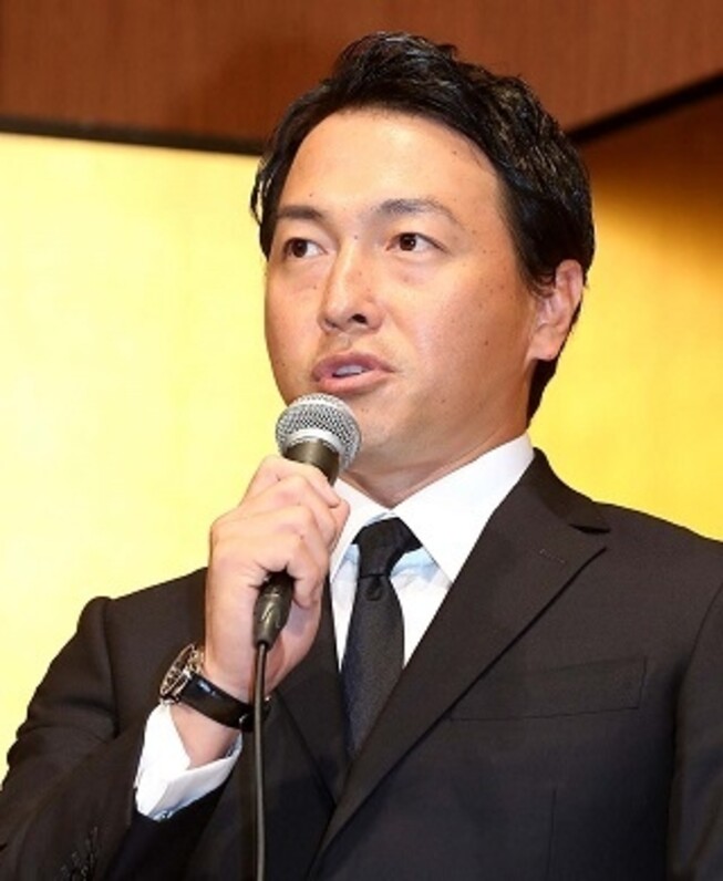長野久義選手が入団会見 背番号は「7」 - スポーツナビ 長野久義選手が入団会見 背番号は「7」 - スポーツナビ