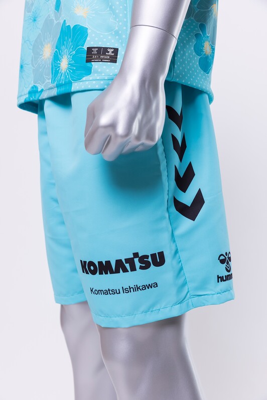ツエーゲン金沢夏の3rdユニフォームパンツパートナーに「KOMATSU