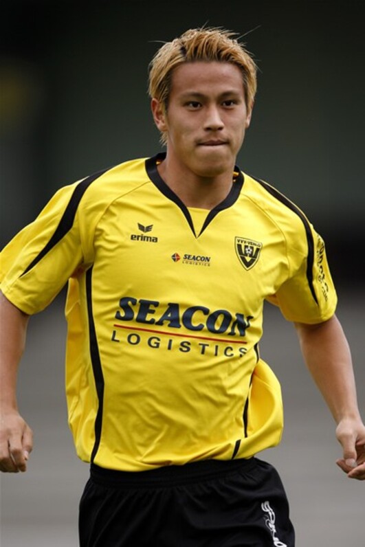 Amazon.co.jp: 本田圭佑 VVVフェンロ ユニフォーム 直筆サイン