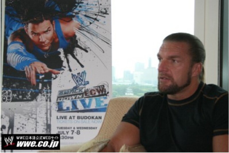 セール中…トリプルH直筆サイン入り超特大写真…Triple H…プロレスラー… トリプルH直筆サイン入り超特大写真…Triple H…アメリカの