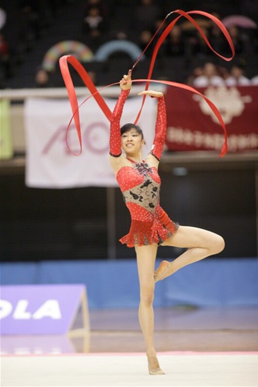 横地愛、引退試合で初優勝 有終の美を飾る＝新体操・第６０回全日本選手権 - スポーツナビ